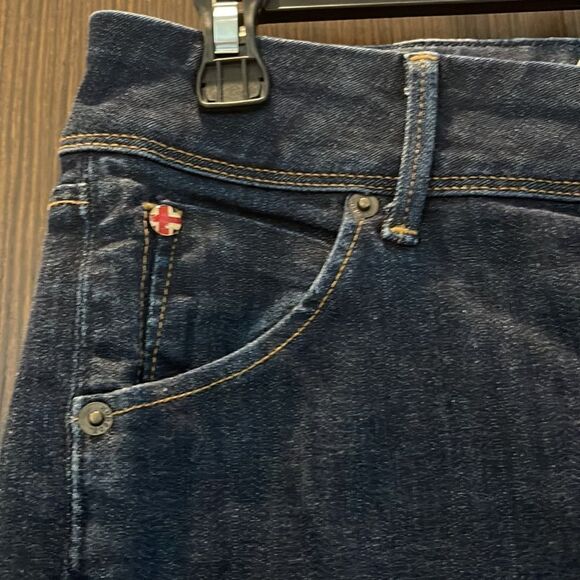 Hudson Collin Flap Picket skinny jeans. Dark rinse double button waistband. 26 - Picture 3 of 7